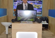 Hernán Zec, de Ingeniería Prodol S.A., fabricantes de maquinaria para el envasado de frutas en Argentina.